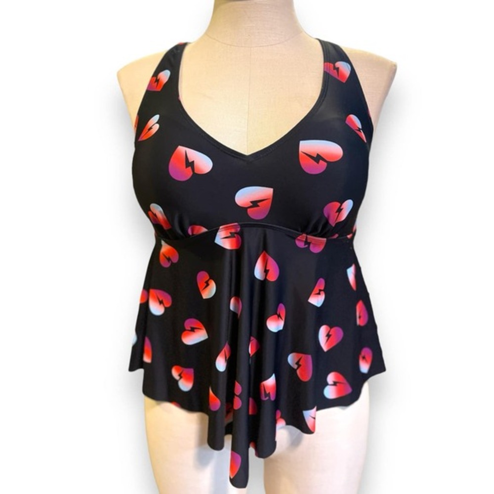 Torrid 0 (0X) Black Heart Tattoo Print Punk V Neck Wireless Tankini Swim‎ Top